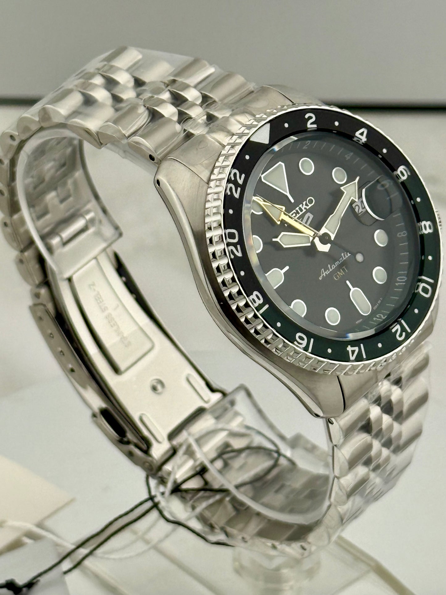 New Full-Set SSK035K1 Seiko 5 Sports GMT 42.5mm “A.K.A Sprite” Automatic