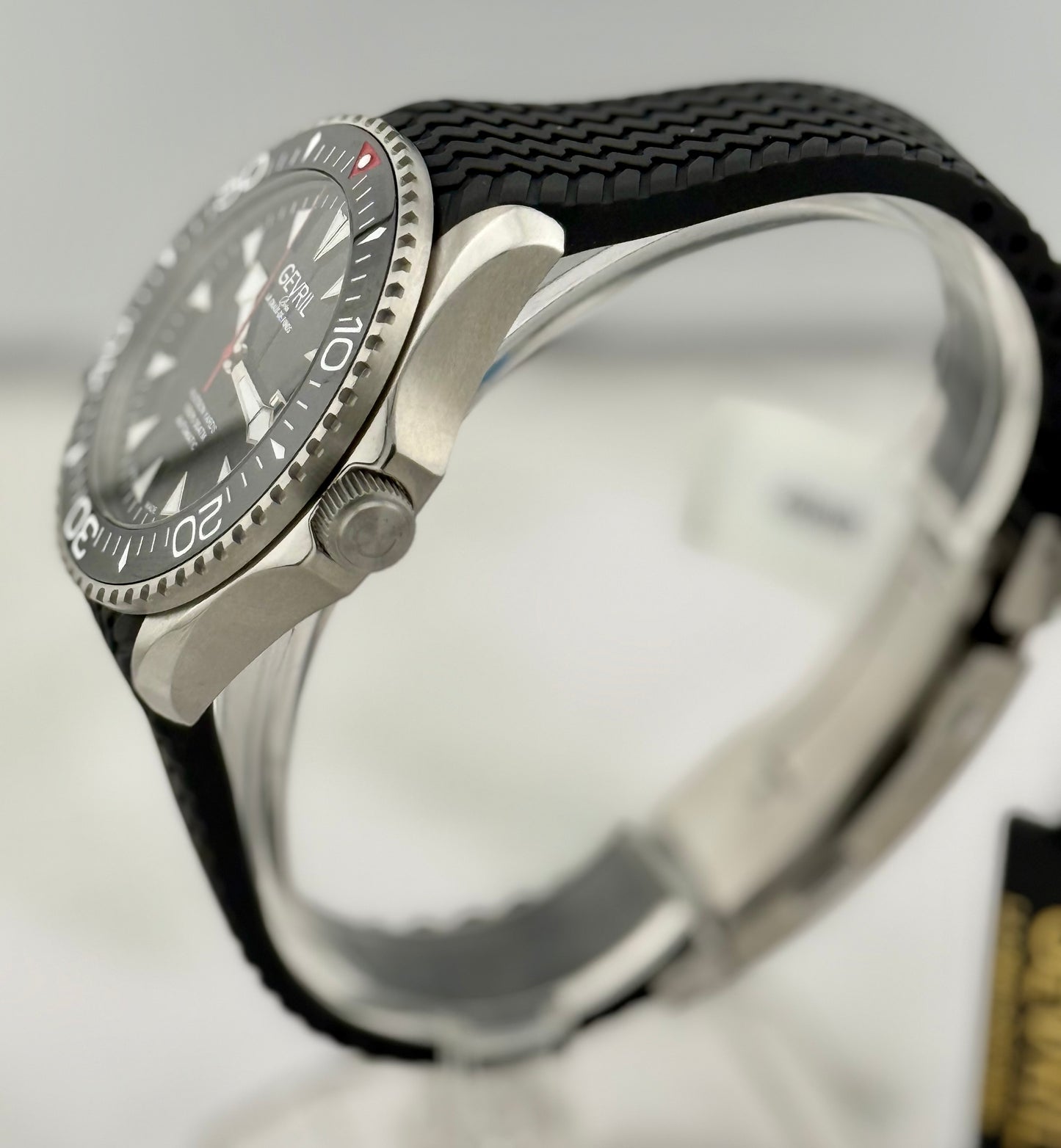 New Full-Set 43mm Gevril Hudson Yards Diver Black Dial Black Ceramic Bezel