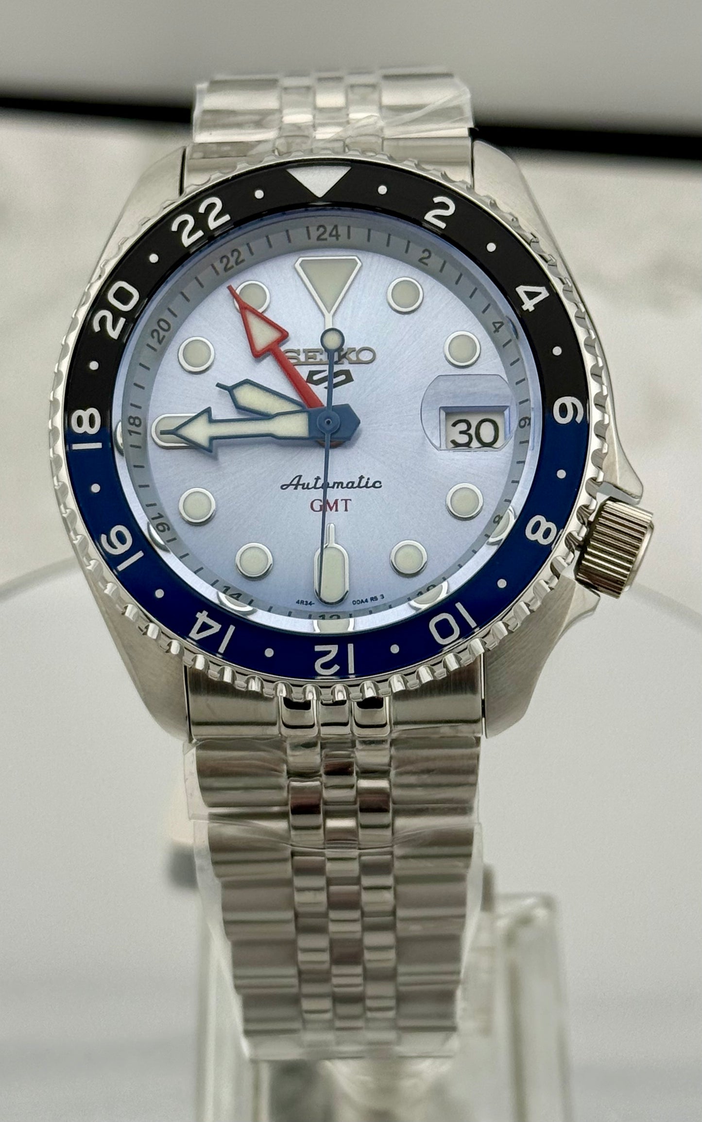 New Full-Set SSK029K1 Seiko 5 Sport Limited Edition GMT 42.5mm  “A.K.A Ice Blue”