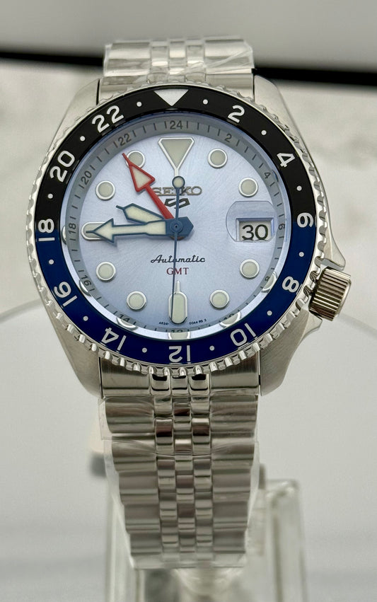 New Full-Set SSK029K1 Seiko 5 Sport Limited Edition GMT 42.5mm  “A.K.A Ice Blue”