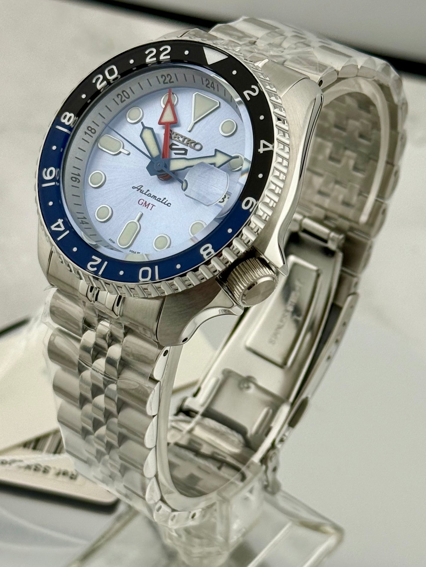 New Full-Set SSK029K1 Seiko 5 Sport Limited Edition GMT 42.5mm  “A.K.A Ice Blue”