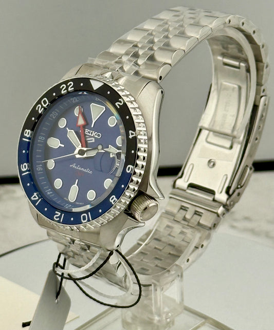New Full-Set SSK003K1 Seiko 5 Sports GMT 42.5mm  “A.K.A Seiko Batman, Blueberry”