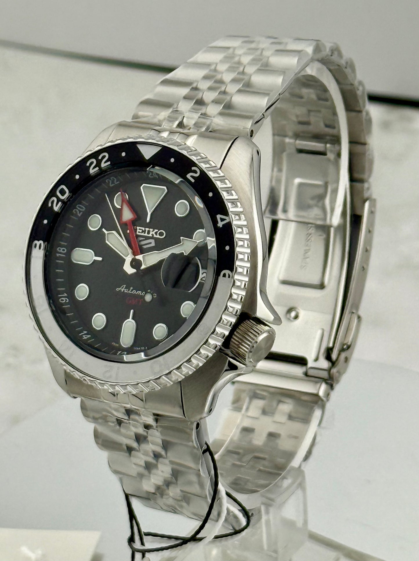 New Full-Set Seiko  SSK001K1 “Black Grape A.K.A Bruce Wayne” 42.5 mm Auto GMT