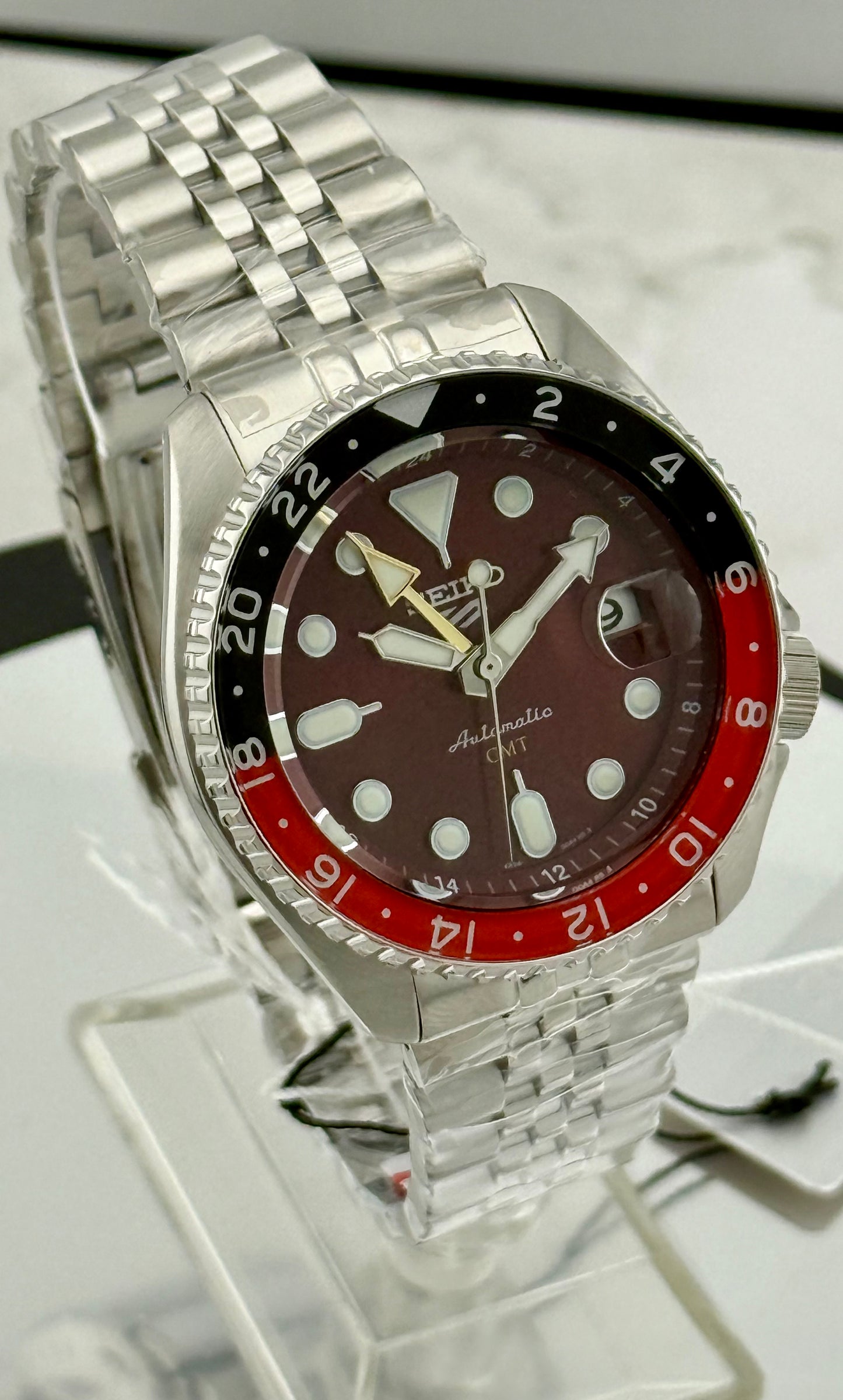 New Full‑Set 5 Sports SSK031K1 GMT  "A.K.A. Passion Red" Limited‑Edition Auto