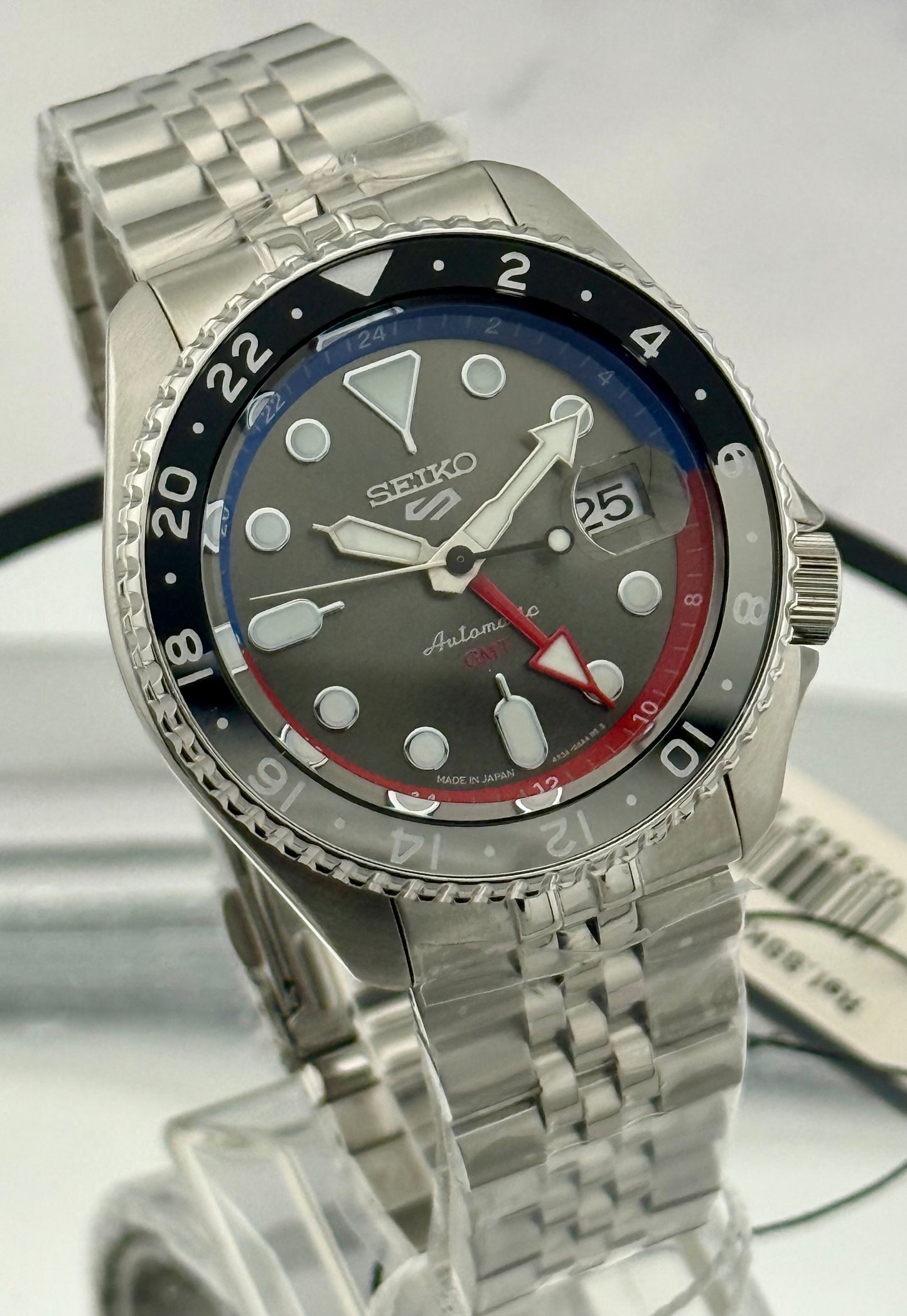New Full-Set Seiko 5 SportsSSK019 GMT "A.K.A Diet Pepsi" – Made in Japan 42.5mm