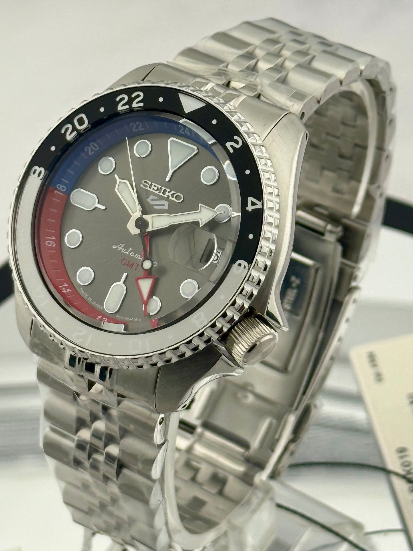 New Full-Set Seiko 5 SportsSSK019 GMT "A.K.A Diet Pepsi" – Made in Japan 42.5mm