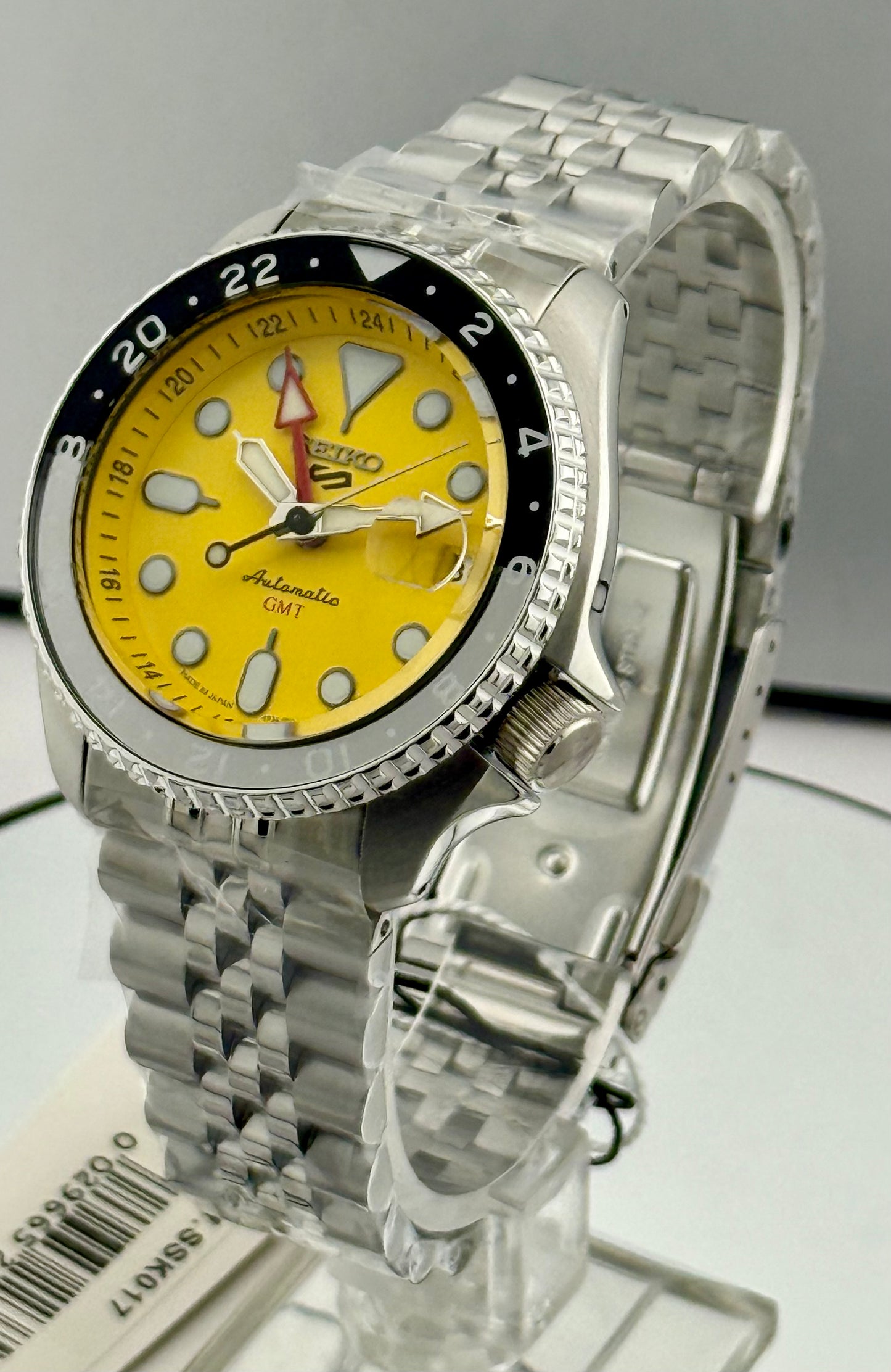 New Full-Set Seiko 5 Sports SKX GMT SSK017 Yellow Dial Bruce Wayne Bezel