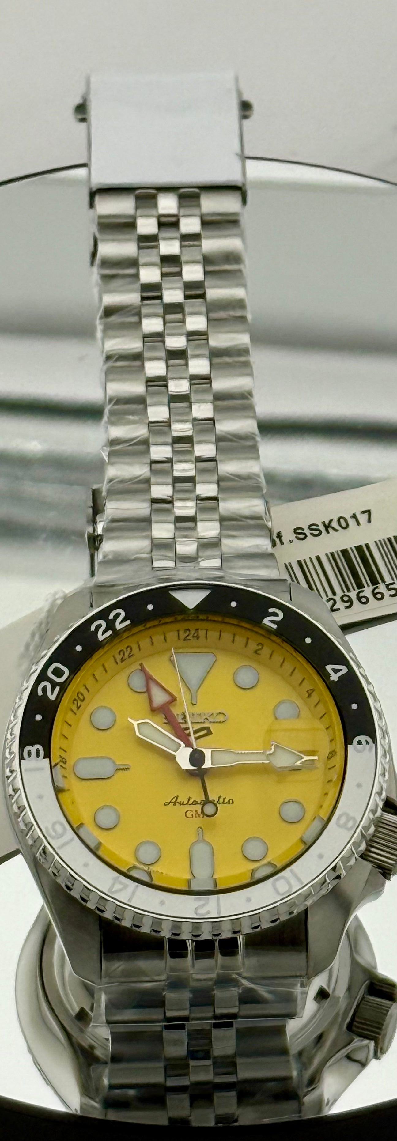 New Full-Set Seiko 5 Sports SKX GMT SSK017 Yellow Dial Bruce Wayne Bezel