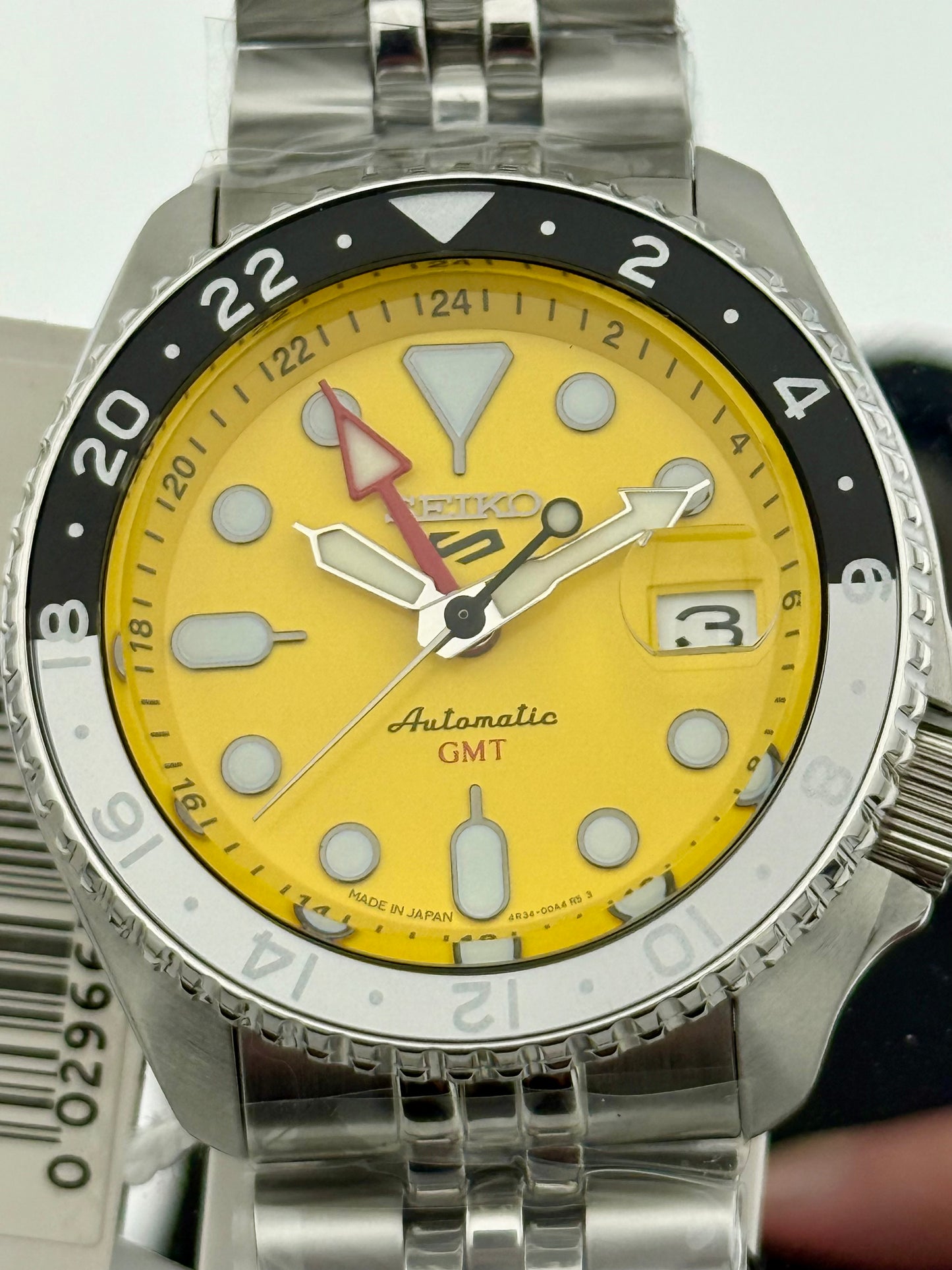 New Full-Set Seiko 5 Sports SKX GMT SSK017 Yellow Dial Bruce Wayne Bezel