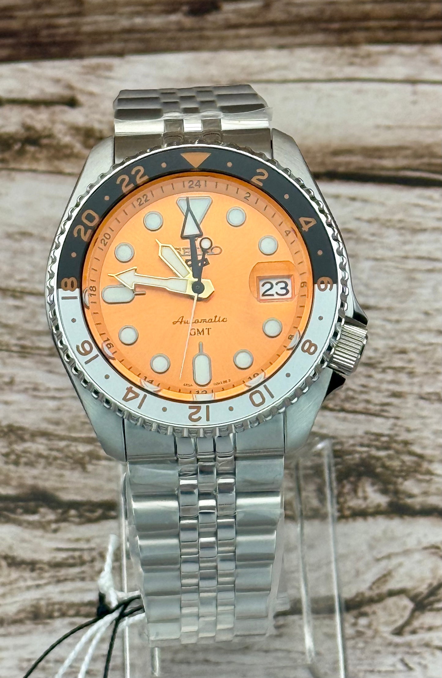 New Full-Set Seiko 5 Sports GMT A.K.A "Mikan Orange" Automatic Watch