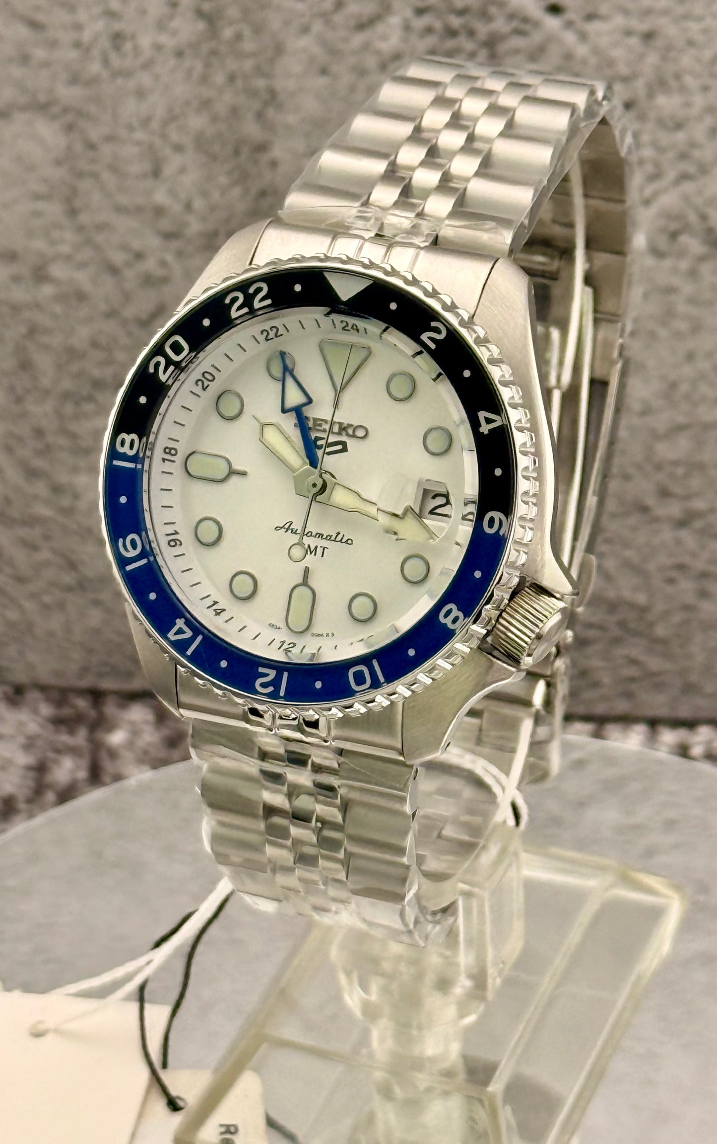New Full-Set Seiko 5 Sports SSK033K1 42.5mm  “A.K.A White Cloud” Automatic GMT