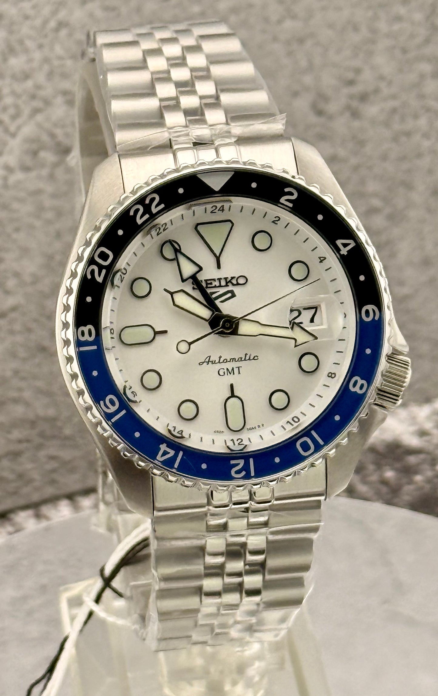 New Full-Set Seiko 5 Sports SSK033K1 42.5mm  “A.K.A White Cloud” Automatic GMT