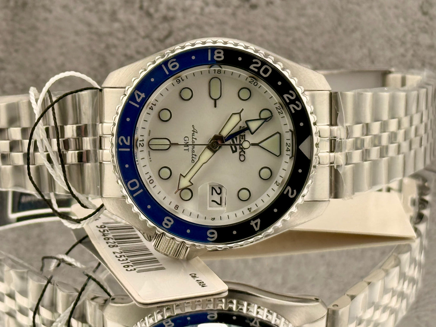 New Full-Set Seiko 5 Sports SSK033K1 42.5mm  “A.K.A White Cloud” Automatic GMT